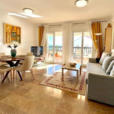 Beachfront Penthouse Apartment With Large Terrace And Breathtaking Sea Views Close To Marbella Spain Sitio de Calahonda ภายนอก รูปภาพ