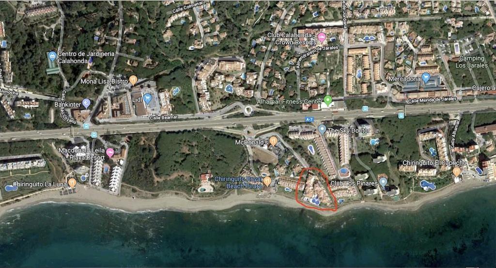 Beachfront Penthouse Apartment With Large Terrace And Breathtaking Sea Views Close To Marbella Spain Sitio de Calahonda ภายนอก รูปภาพ