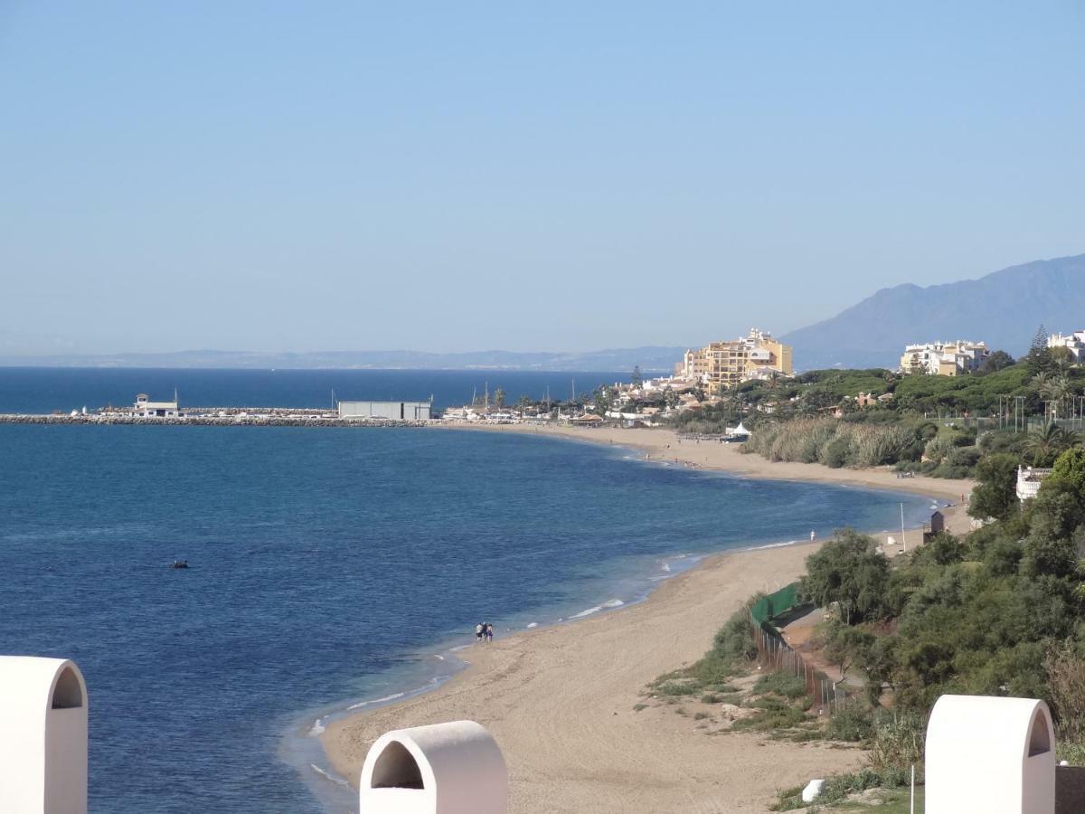 Beachfront Penthouse Apartment With Large Terrace And Breathtaking Sea Views Close To Marbella Spain Sitio de Calahonda ภายนอก รูปภาพ