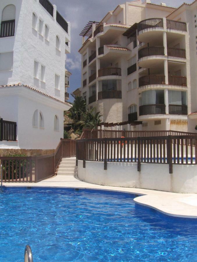 Beachfront Penthouse Apartment With Large Terrace And Breathtaking Sea Views Close To Marbella Spain Sitio de Calahonda ภายนอก รูปภาพ